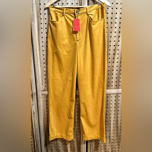 NWT NEW Mustard Gold Velour Wide Leg Flowy Pants - Picture 1 of 3